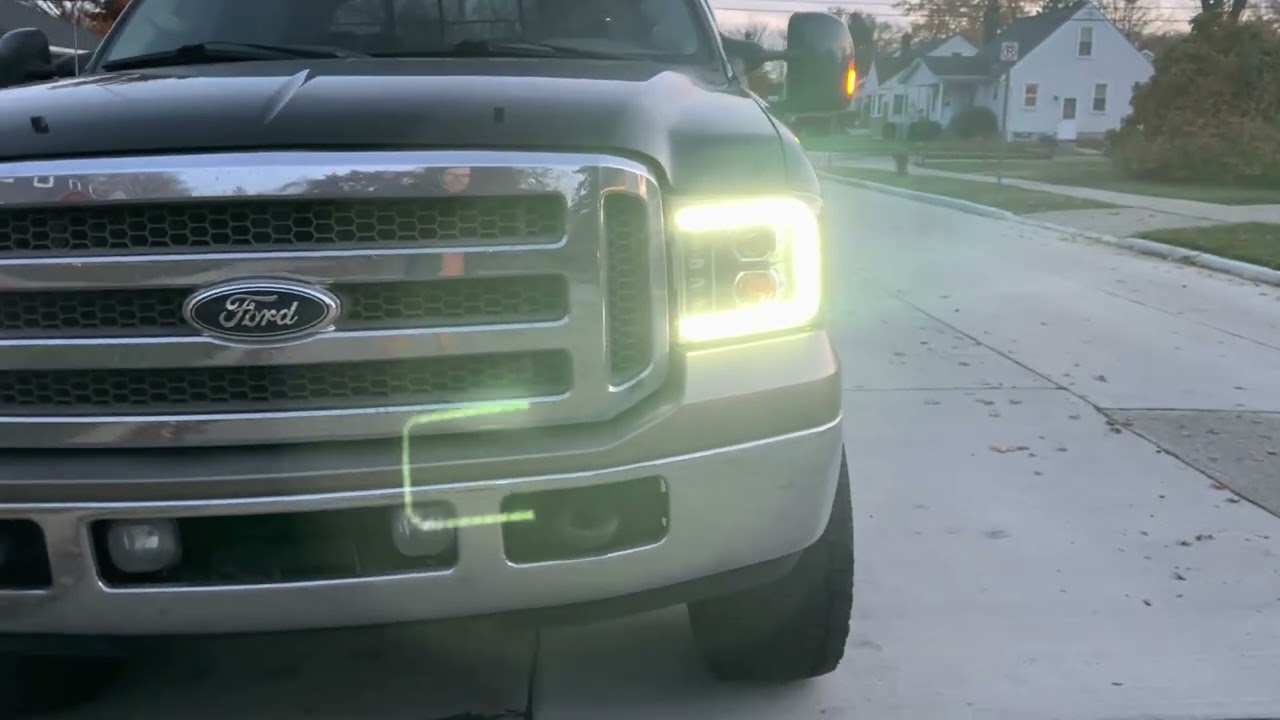 05-07 Ford Super Duty/Excursion Alpharex PRO Series Projector Headlights Black