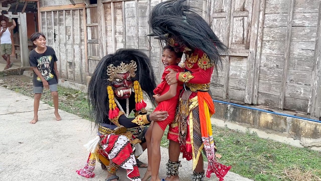 Mengejek Ketangkap Barongan Ngamuk Diplorotin !! Konvoi Barongan Galak di Blora