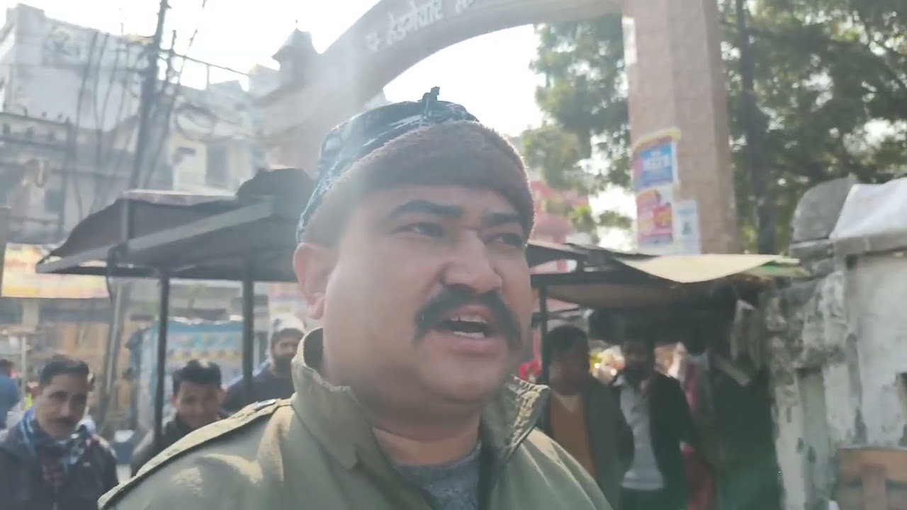 *Kashipur:रविवार के दिन निगम अधिकारी, पार्षद ओर कर्मचारी सड़को पर, ताबड़तोड़ स्वछता अभियान*