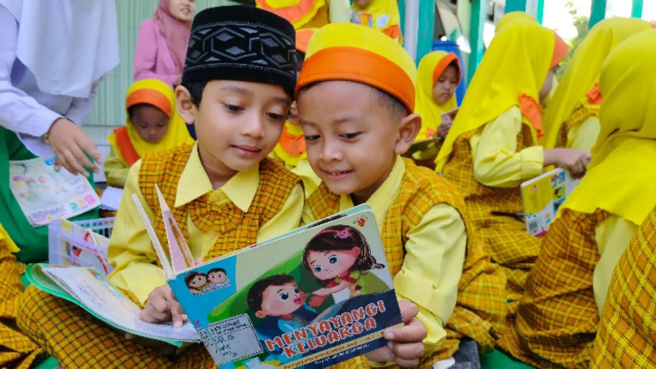 SERUNYA PERPUSTAKAAN KELILING DI SEKOLAH KAMI!