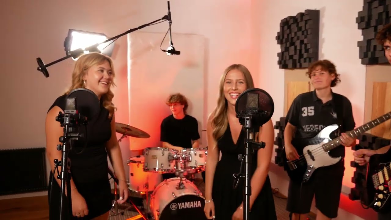 Satisfied - Anna & Mirjam
