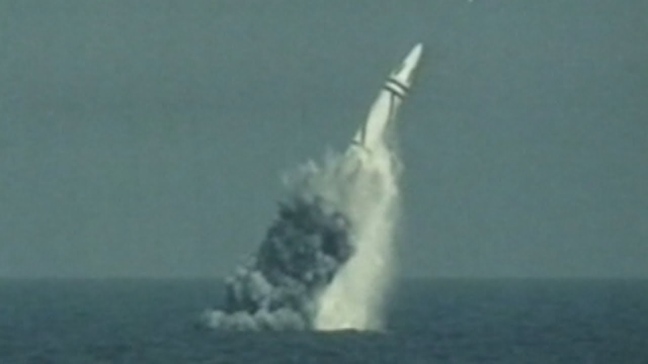 Атомные подводные лодки Китая запускают подводные ракеты