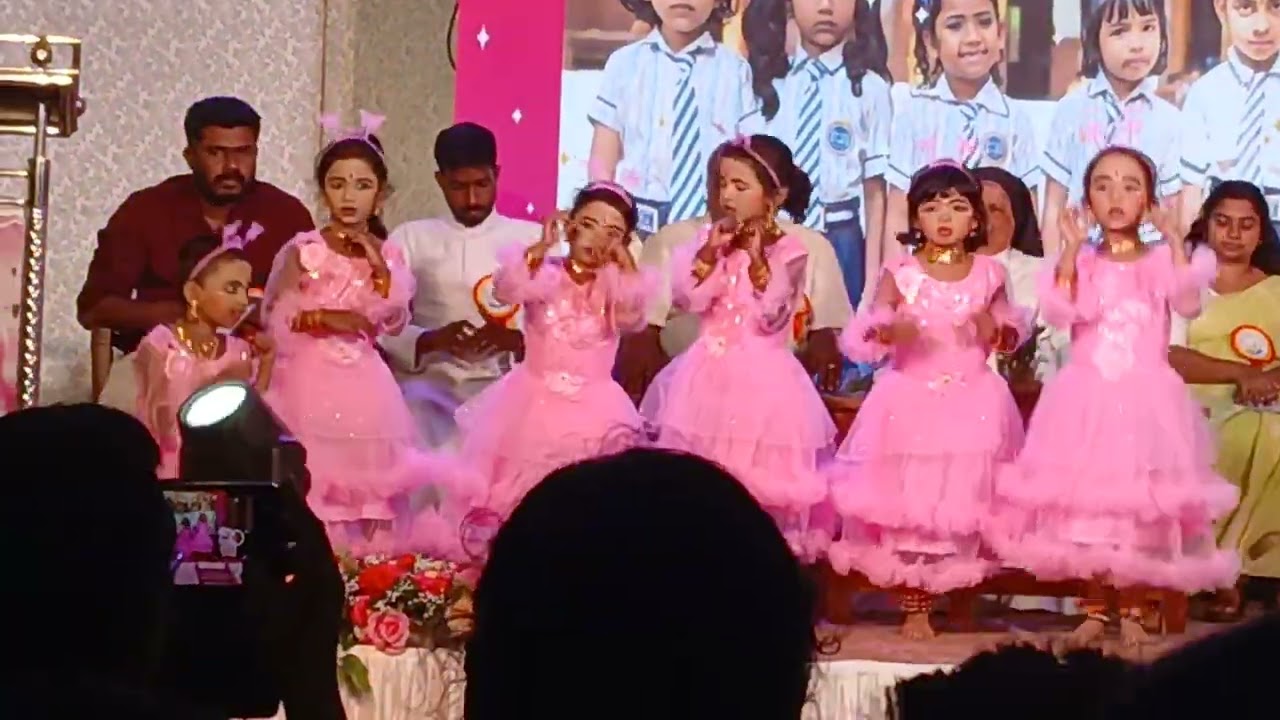 ❤️❤️❤️❤️❤️ #schooldays #performance #baby #annualday #schoollife #dance #doll #cutebaby #cutness 