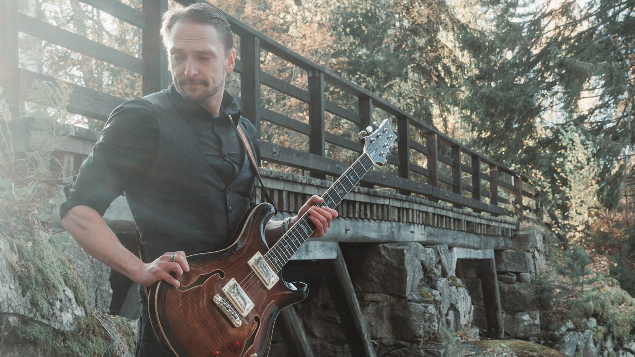 Jazz-Influenced Harmony with Simple Chords