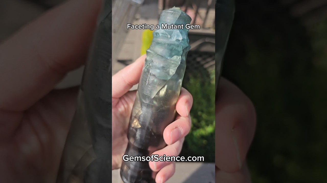 Я превратила этот мутантный кристалл в два прекрасных драгоценных камня #драгоценныйкамень #крист...