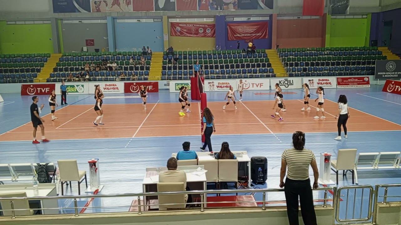 Volgem SK E - Tarsus Gelecek midi kızlar voleybol maçı