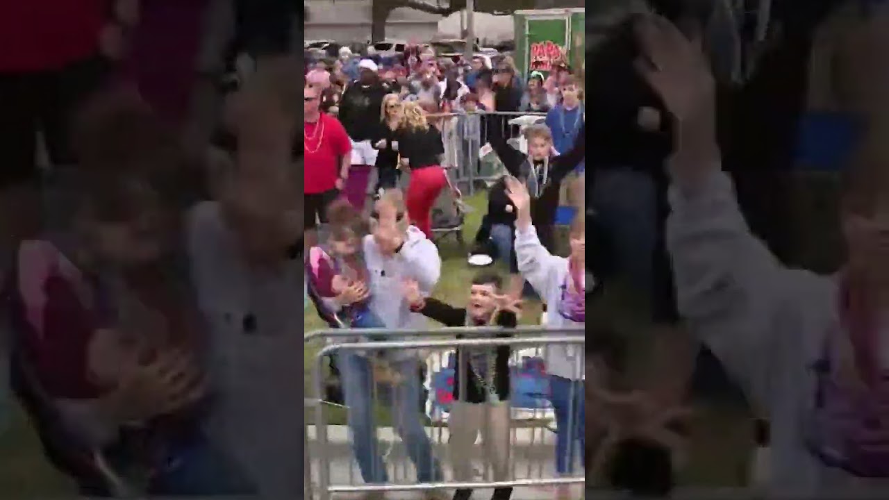 give us your best pirate ARRGGGGGG #gasparilla #tampa #pirate #welivehere