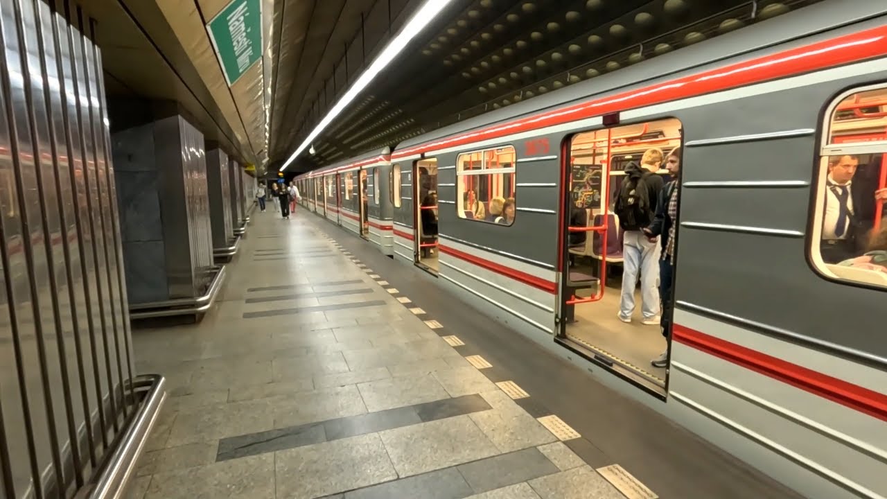 Prague Metro Ride ( Line A ) - Náměstí Míru to Můstek | 1x Escalator | 27/05/25