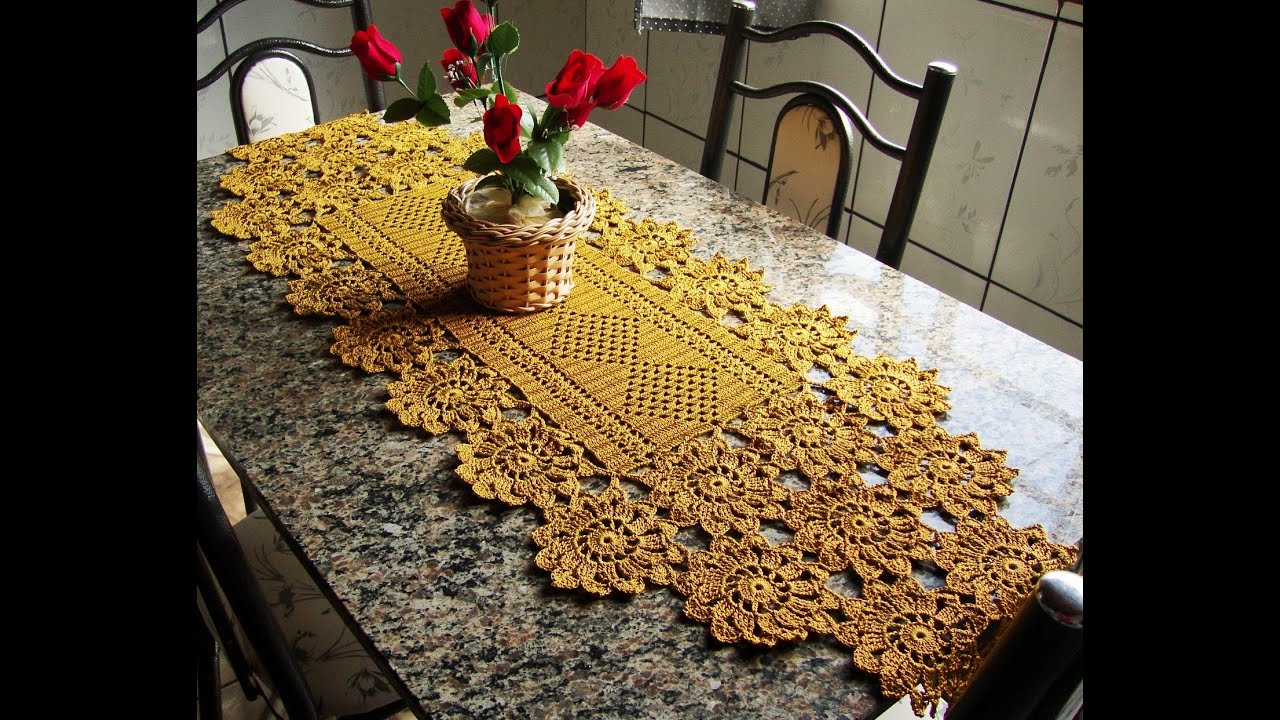 caminho de mesa Primor parte 2/2 A flor desse caminho é inédita, não tem em nenhum outro canal