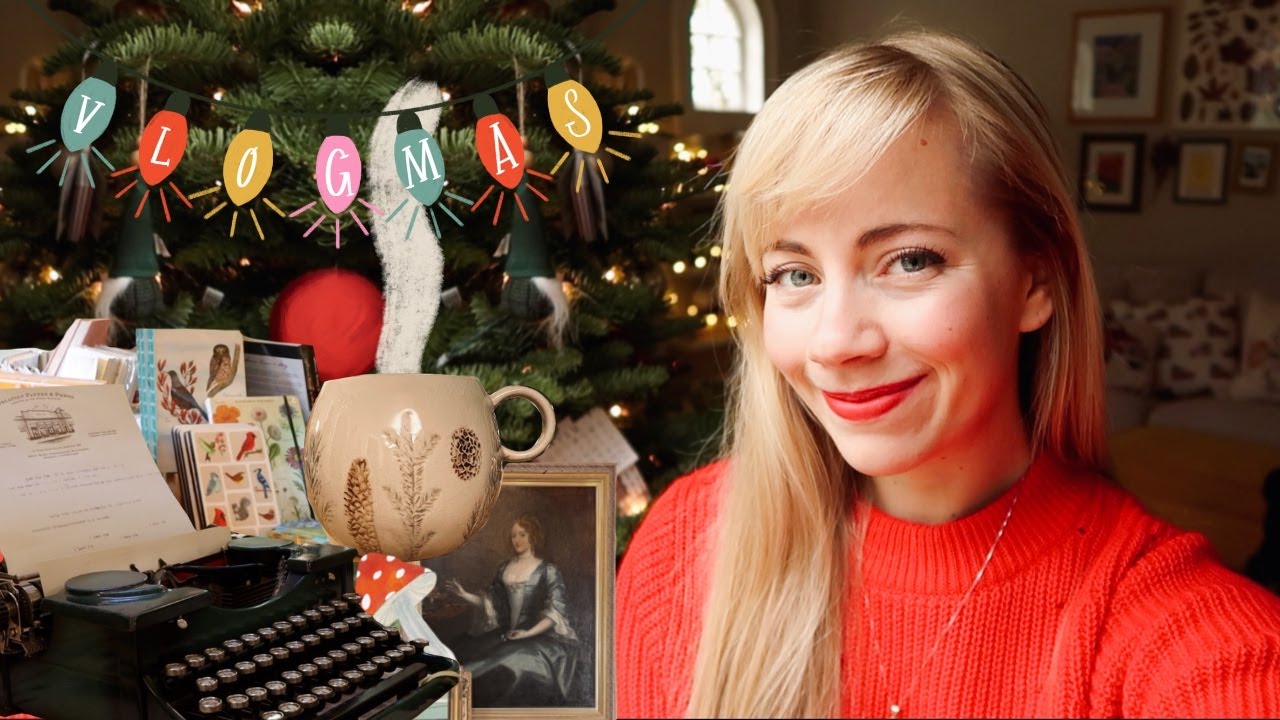 Stationery, Books, Candles & Tea 🖋📖 Christmas shopping in the city (Vlogmas Day 7)
