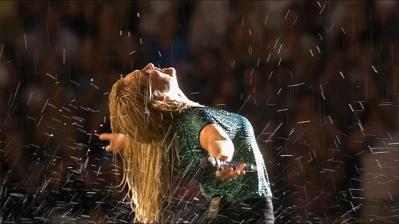Helene Fischer - Atemlos live (Regen Version) HD