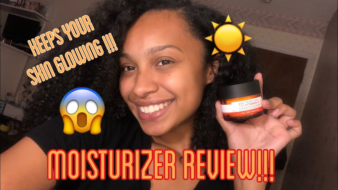 THE BODY SHOP VITAMIN C GLOW BOOSTING MOISTURIZER REVIEW | URBANAJ | A MUST HAVE!!!