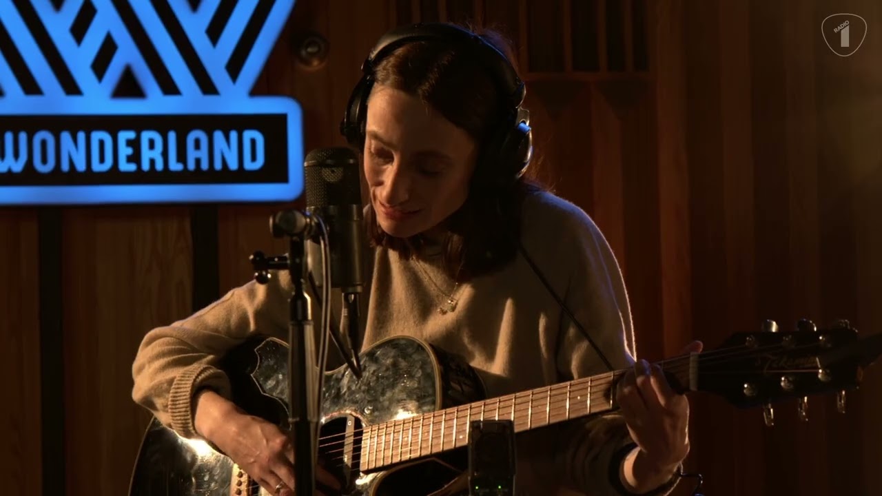 King Hannah - The Moods That I Get In (Live@Wonderland)