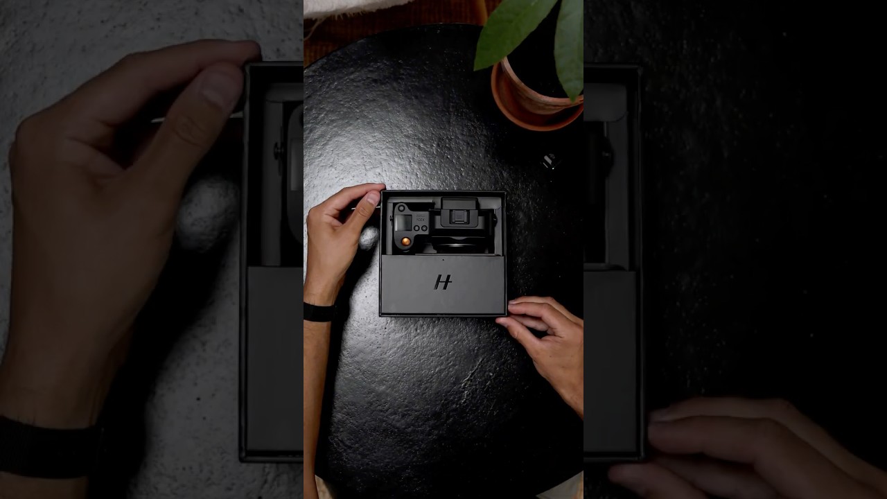 Unboxing Hasselblad X2D II 100C & XCD 35&ndash;100E | 100MP Medium Format Camera