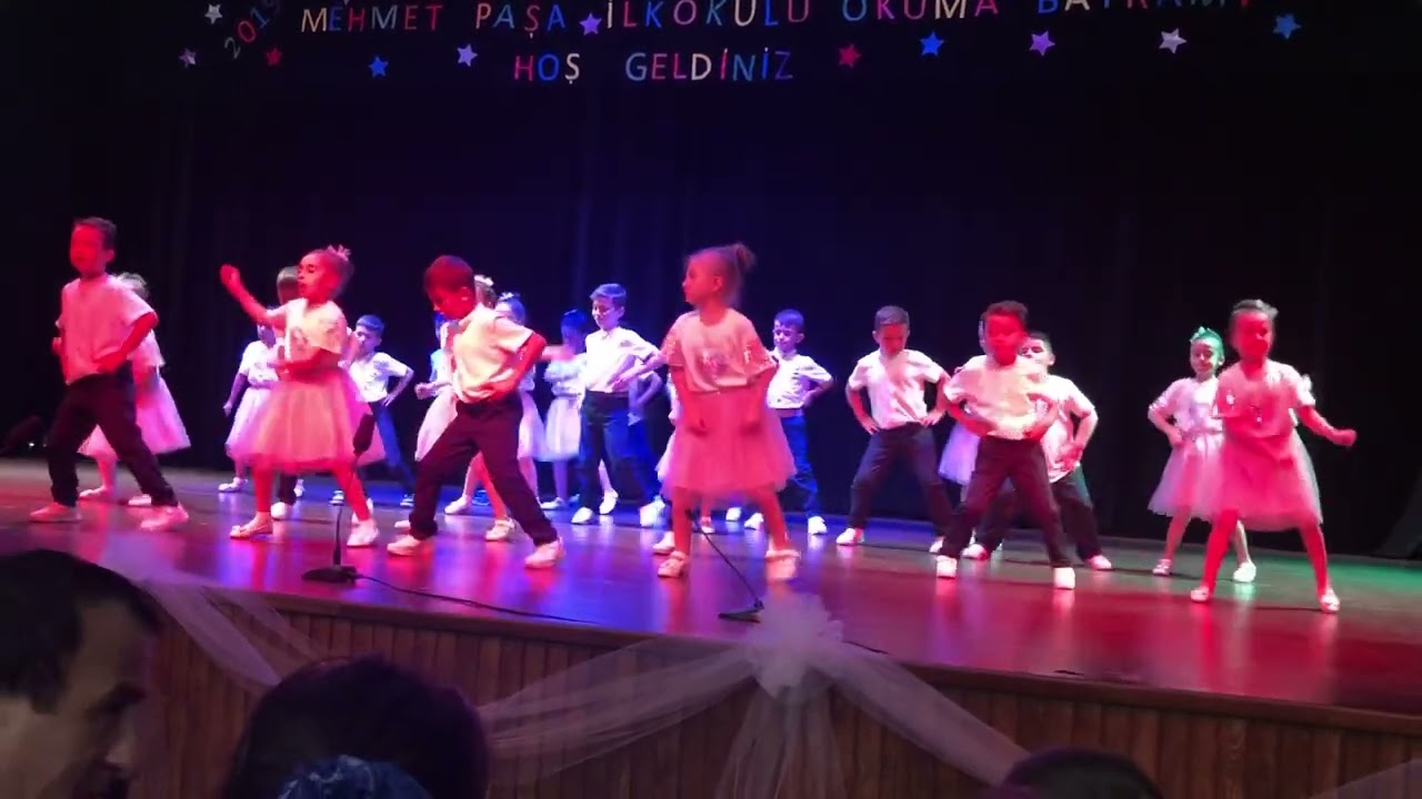 23 nisan - okuma bayramı bella gösterisi