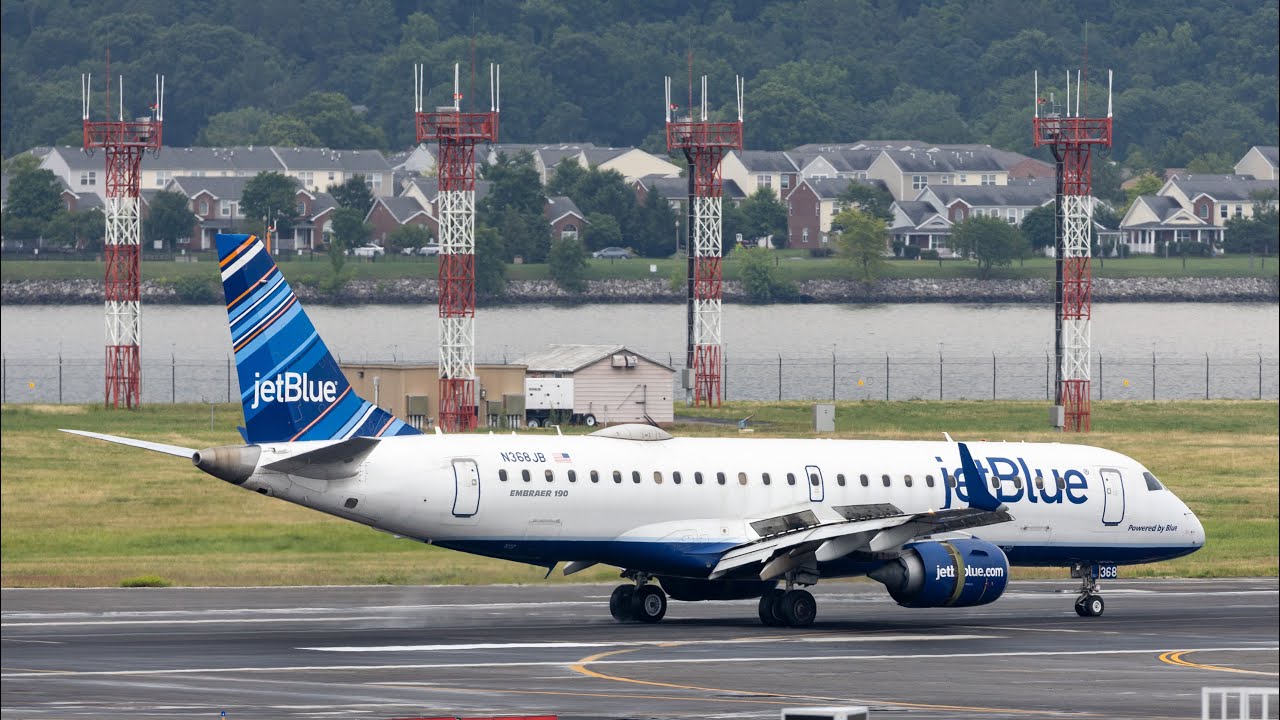 Flying Jet Blue Embraer 190 From Buffalo To New York City