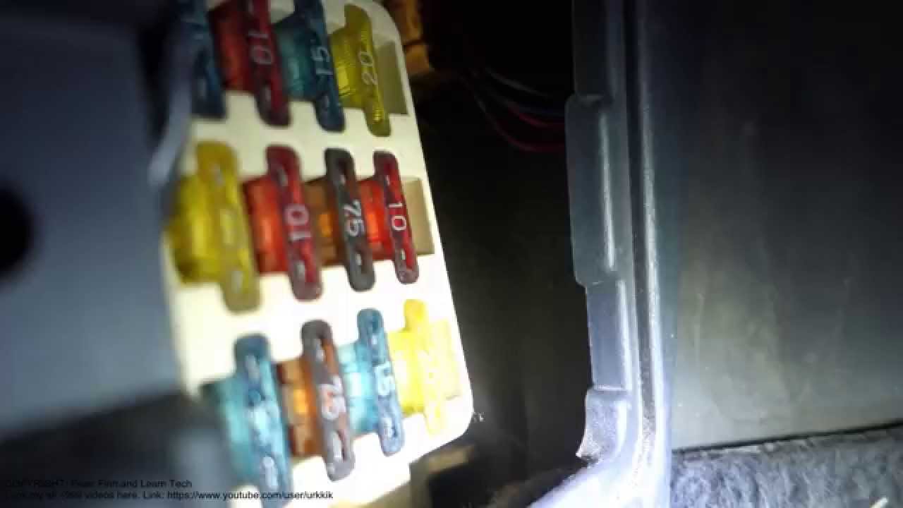 How to replace radio fuse Toyota Corolla. Years 1991 to 2000