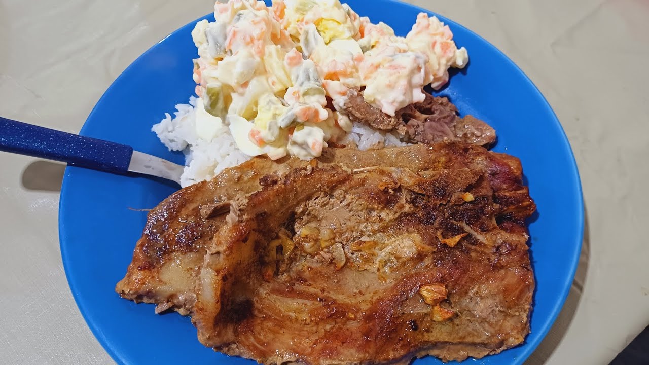 ALMOÇO DE HOJE BISTECA SUÍNA COM MAIONESE/FRIO D+