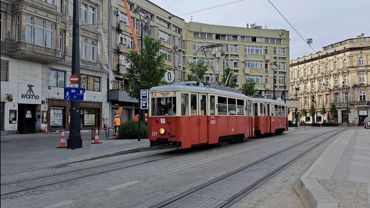 TRAMWAJE NA PLACU WOLNOŚCI W ŁODZI