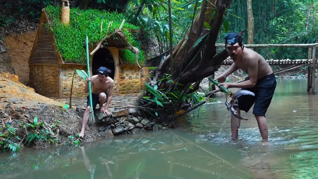 Making A Fishing Spear – First Meal After 3 Days Of Hunger | Ly Hoang Linh