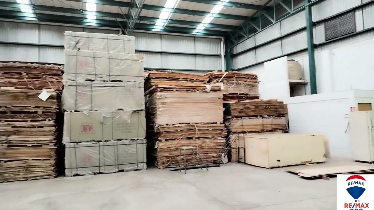 Nave industrial a pie de calle en Venta - San Juan del R&iacute;o (cerca de Kimberly Clark)