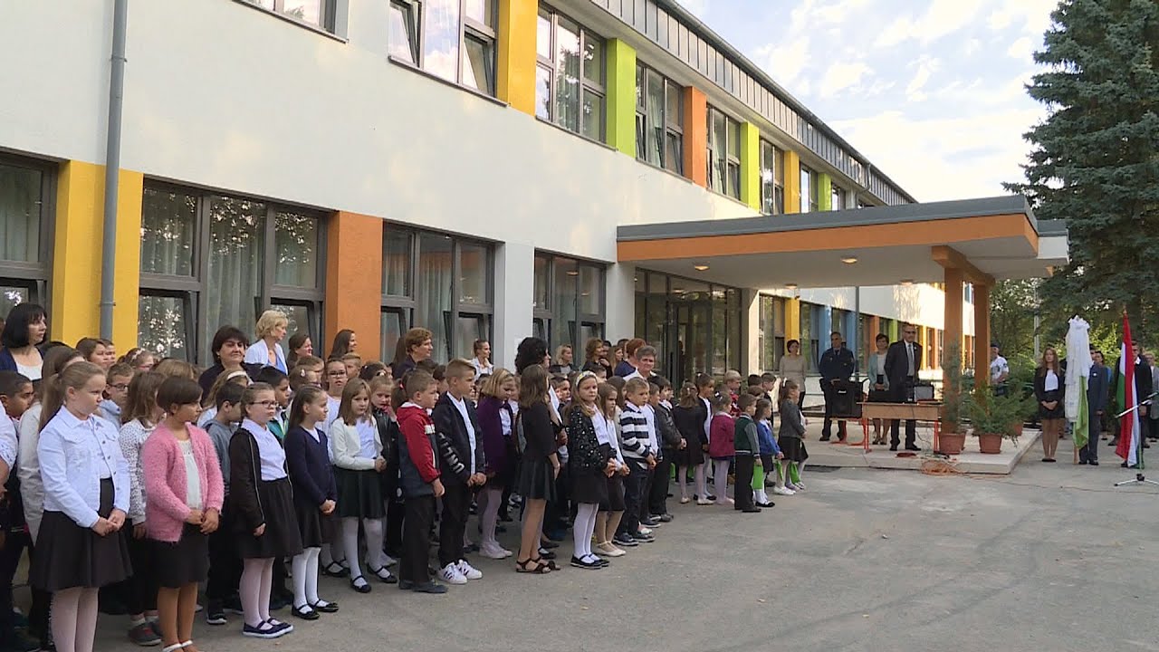 Tanévkezdés a megújuló Lenti Vörösmarty Mihály Általános Iskolában • 2021