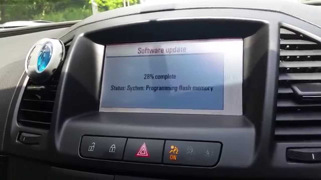 Insignia 2011 CD500 Navi flashed to DVD800 (I wanted 3D NAV Display)
