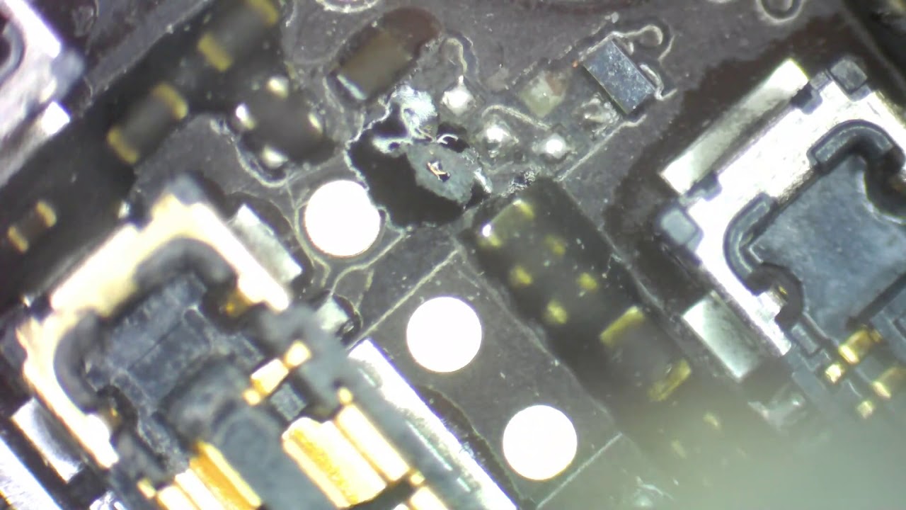 IPHONE SE 2020 NO CARGA ,NO SUBE LA BATERIA  ,MOSFET DAÑADOS.