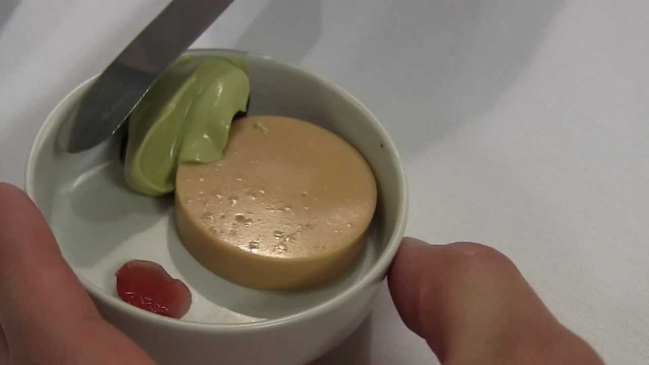 Corey Lee prepares a dish at Benu
