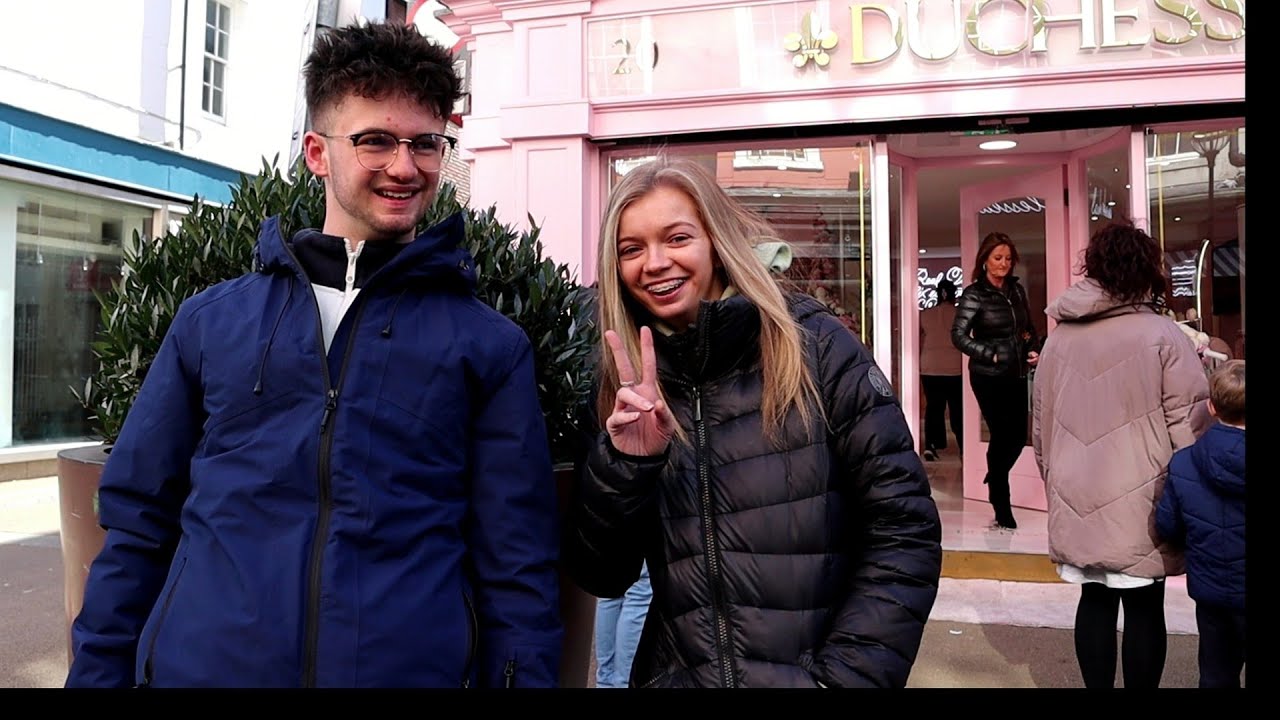 Zoe Clarke and Sam Clifford stop to chat about their upcoming gig and more...