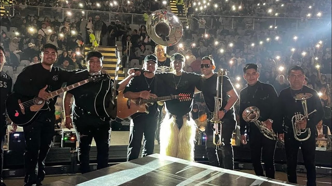 El Nuevo Éxito “La Chilena Sad” De Oswaldo NR Cantándole A Su Público Oaxaqueño