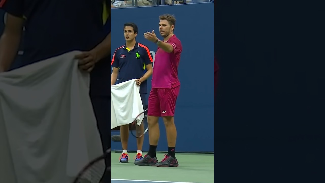 Novak Djokovic PRETENDS point is over 😱