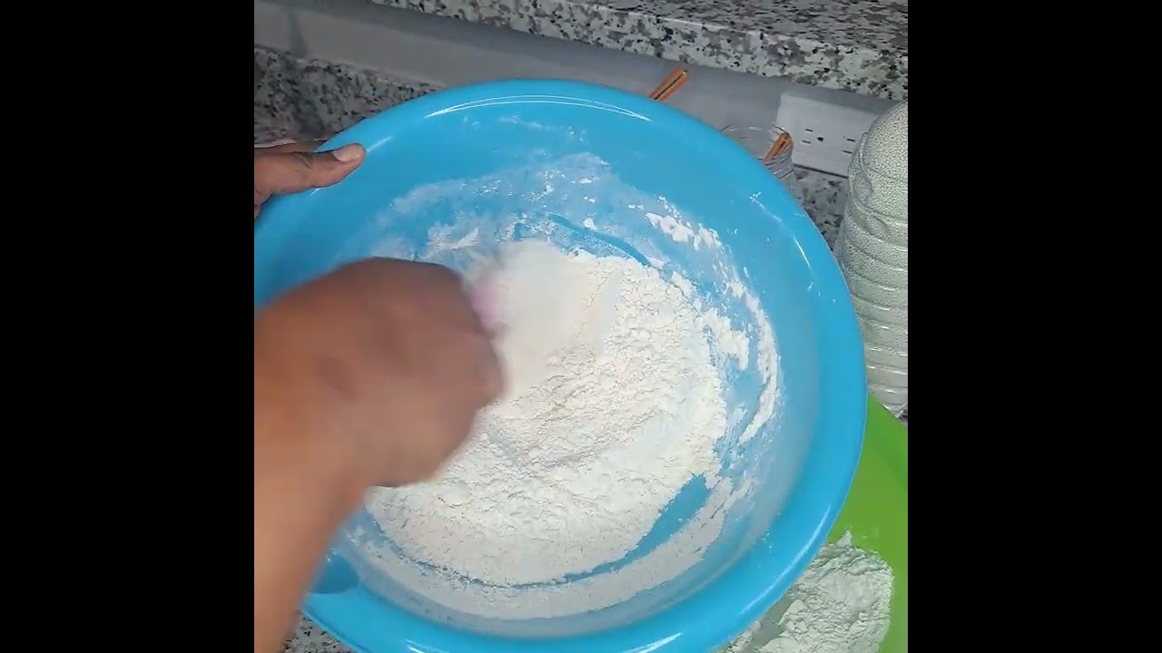 Aklui yonu k&ograve;k&ograve; et dok&ocirc; blanc et dor&eacute;@Chezsoicooking