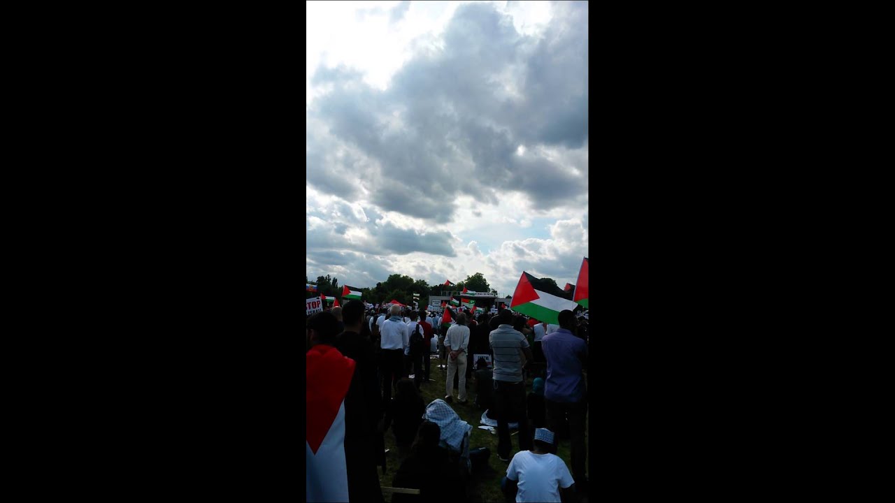 London100 pc support for gaza