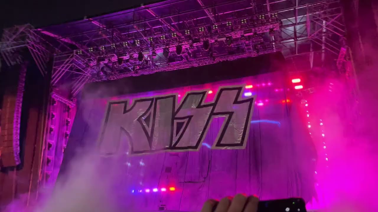 KISS - intro + Detroit Rock City (live Masters of Rock chile 2023)