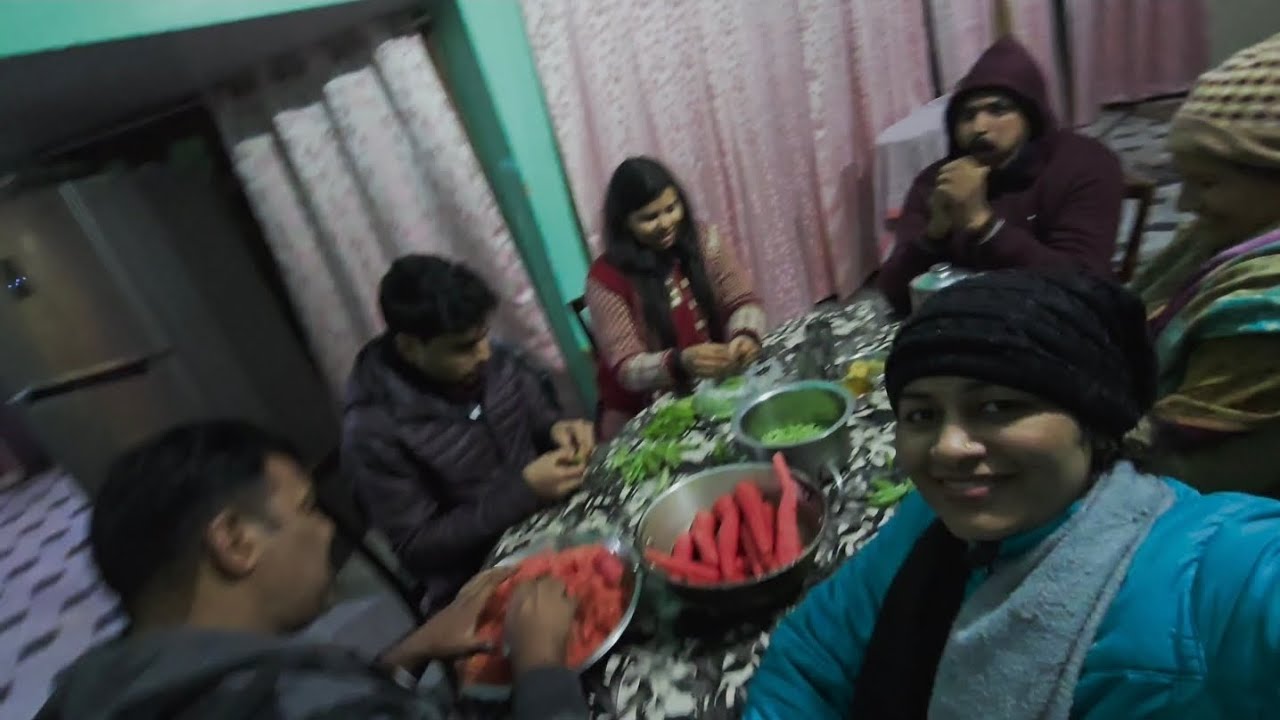 Aaj sabne milkar gajar ka halwa banaya#youtubeshorts #viralvideo #trending 