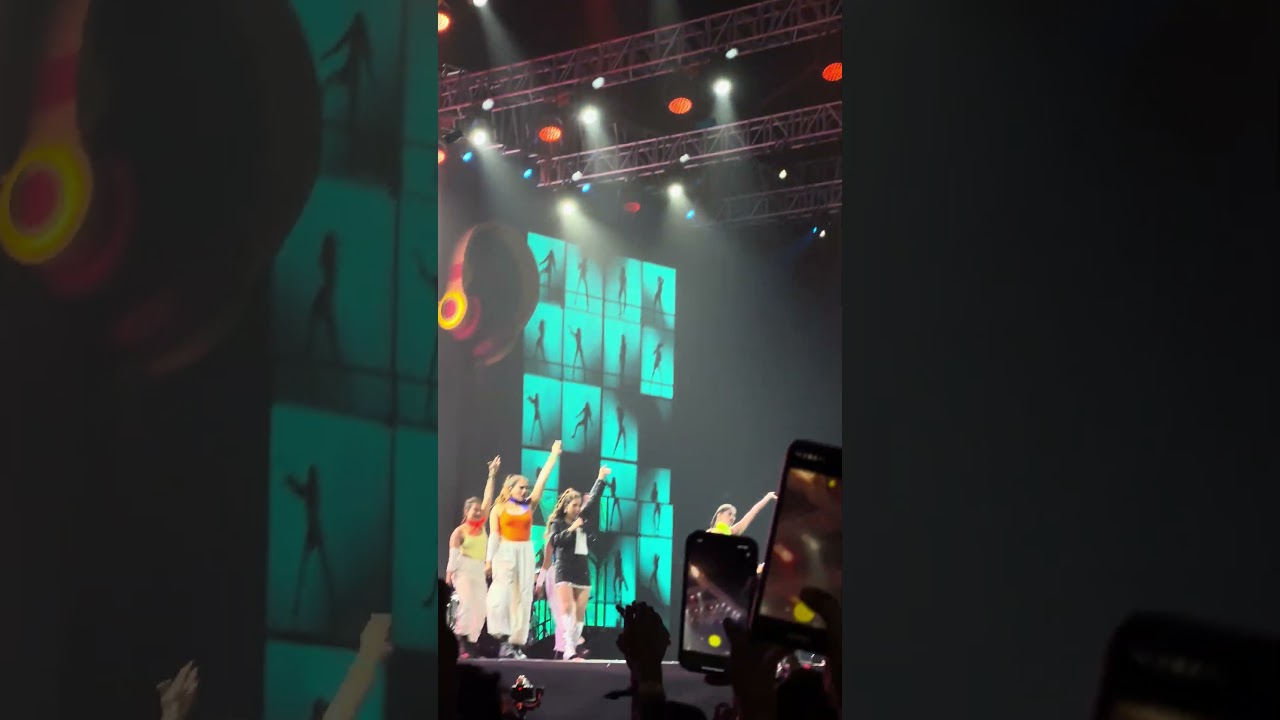 Neeti Mohan Live #neetimohan