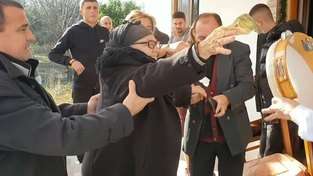 Gjyshja mer Vallen me ardhjen në jet të Stërmbesës në Familjen Nexhip Zyka Dermënas Fier 2022