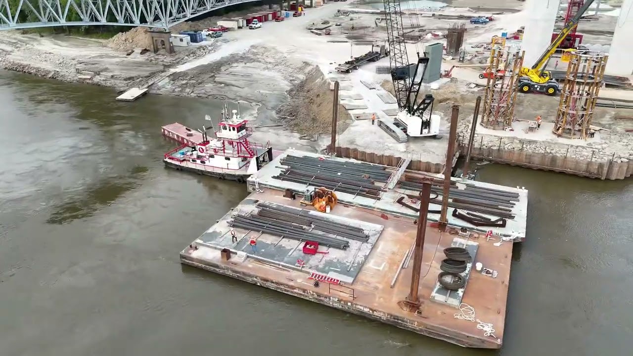 Construction on the NEW Chester Bridge