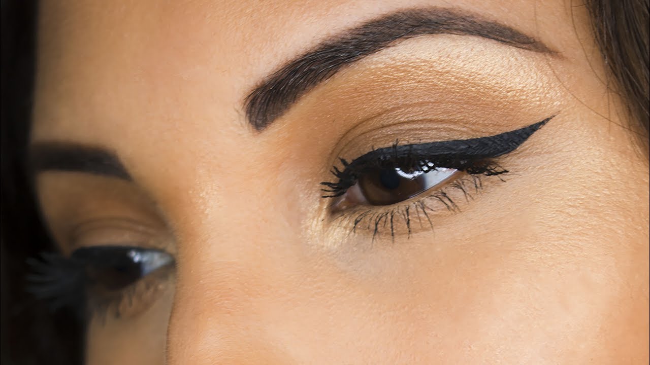 LE TRAIT DE LINER PARFAIT 😏 Comment je fais ? | Angie Beauty