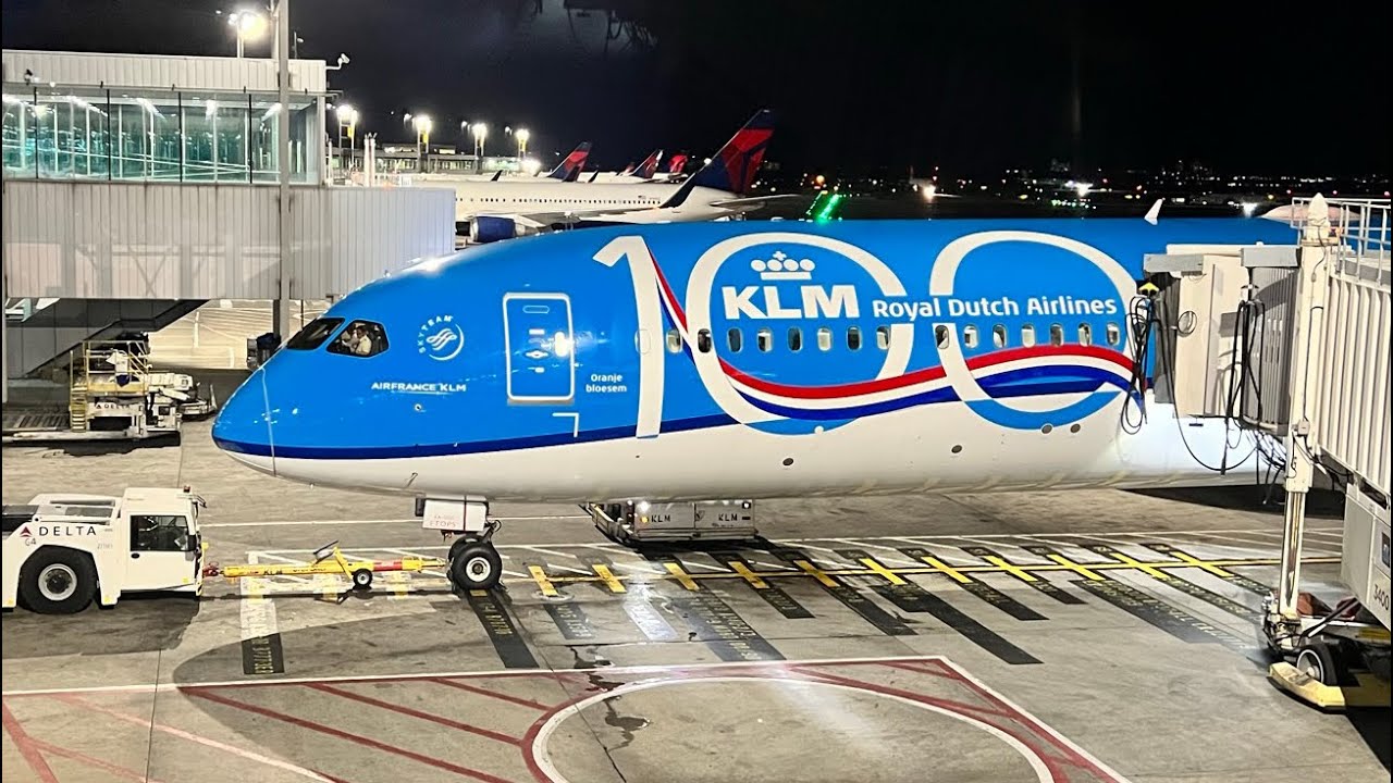 New York JFK to Amsterdam in KLM's Premium Comfort | Boeing 787-10 | KL644 🛫 🇳🇱🇺🇸📍