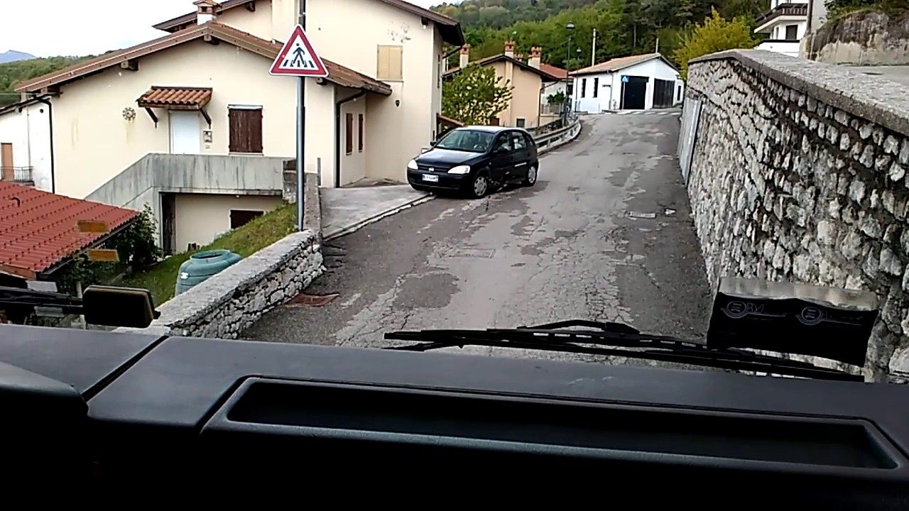 Scania 143H V8 - Road to Pradis (Clauzetto, Italia)