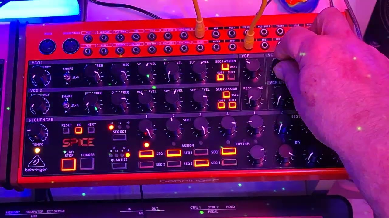 Behringer Spice, Modular Synth, Korg PianoRec und Samsung Galaxie 54a,  angetestet