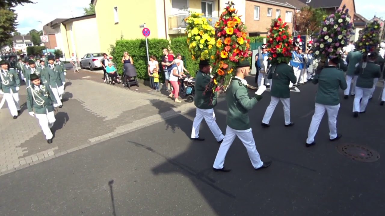Schützenfest 2019 Delhoven Aufmarsch zur Regimentabnahme