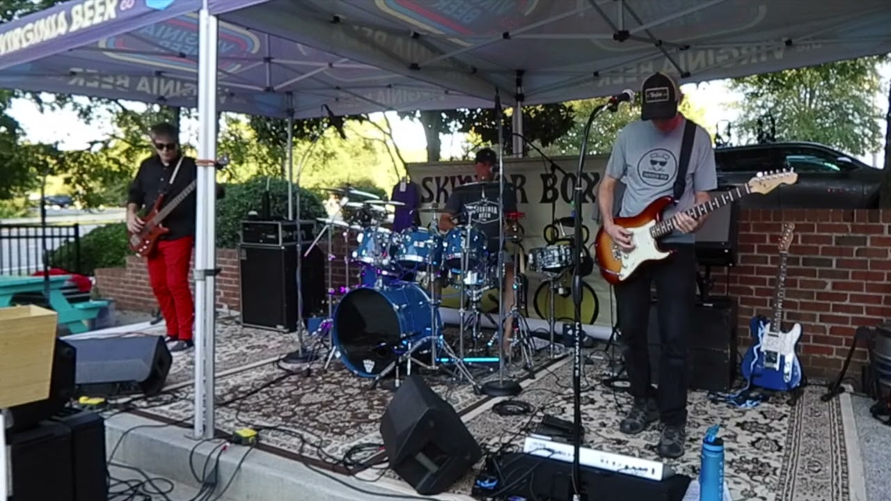 Skinner Box - Sultans of Swing (Dire Straits)