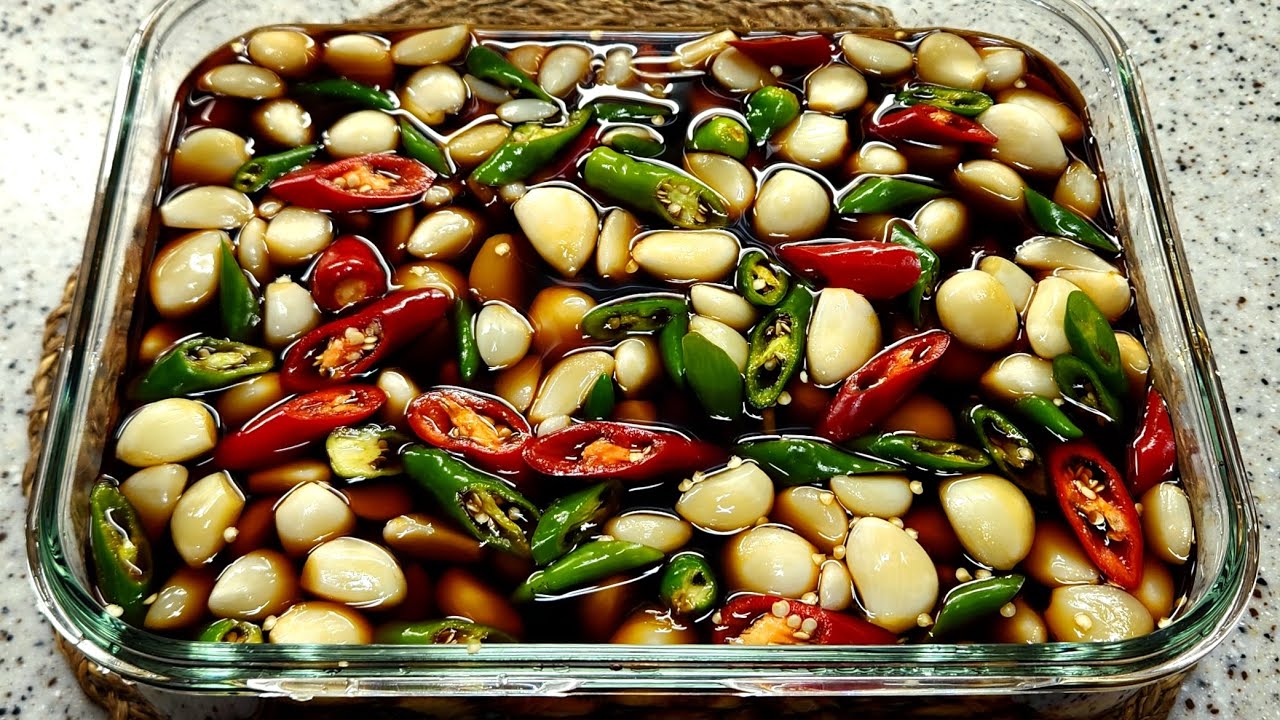햇마늘장아찌 이렇게 드셔보세요 마늘장아찌 맛있게 담그는방법 장아찌요리 마늘장아찌 밑반찬요리 마늘장아찌 만드는법 마늘장아찌 만드는방법 마늘장아찌 만들기 황금레시피 레시피