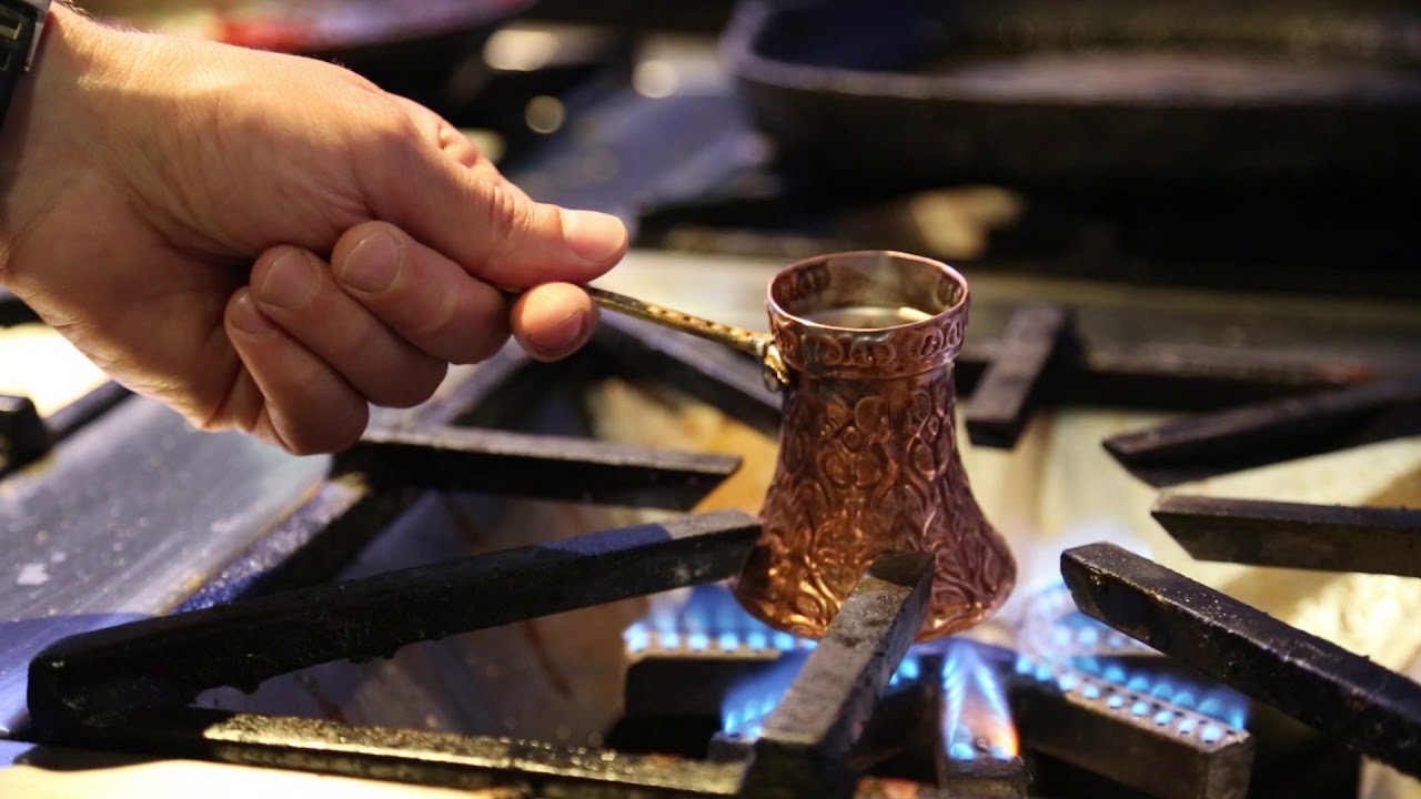 Bosnia Herzegovina Mostar Street food Coffee / Bosnie Herzegovine Mostar Street food Café bosniaque
