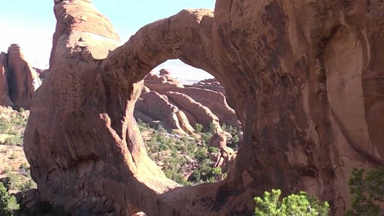 Walking over Double-O Arch