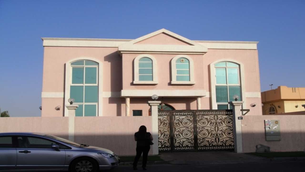 Dubai Al Qouz Area, 4BR Private Villa from Royal Park Real Estate
