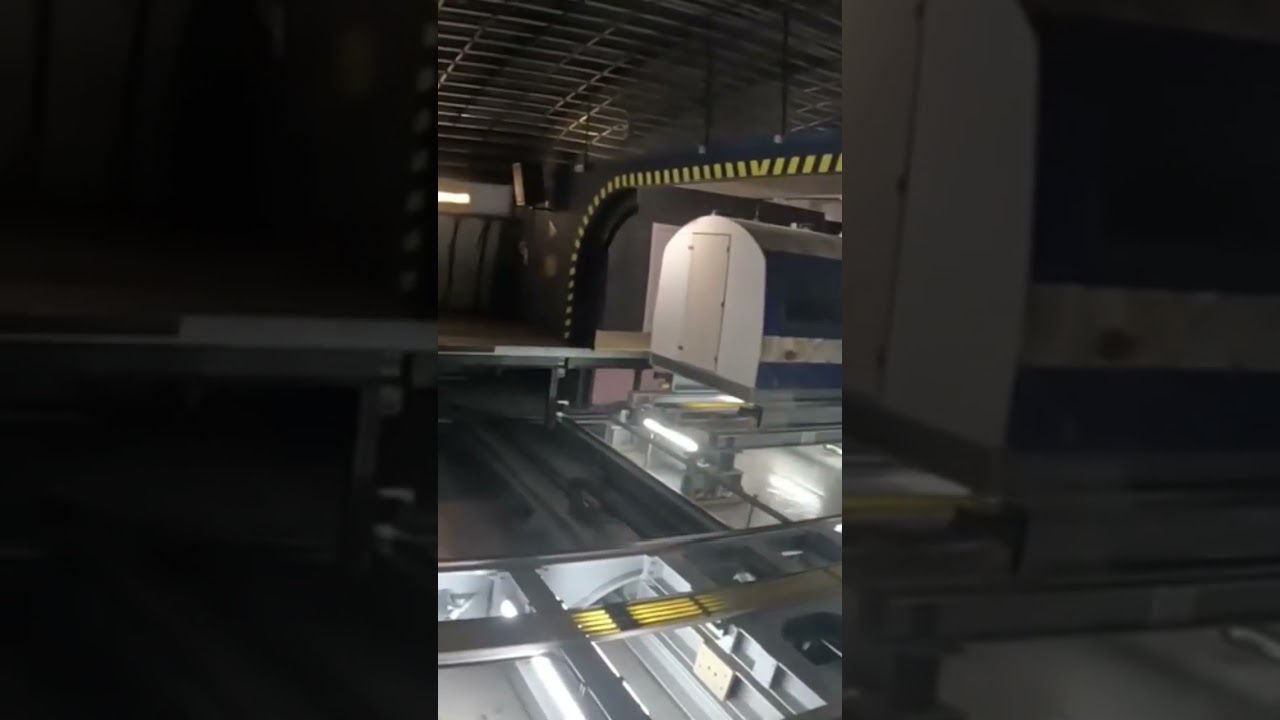 Ghost train behind the scenes #halloween #themepark #scary #viral #themeparkfun #shortvideos #vip